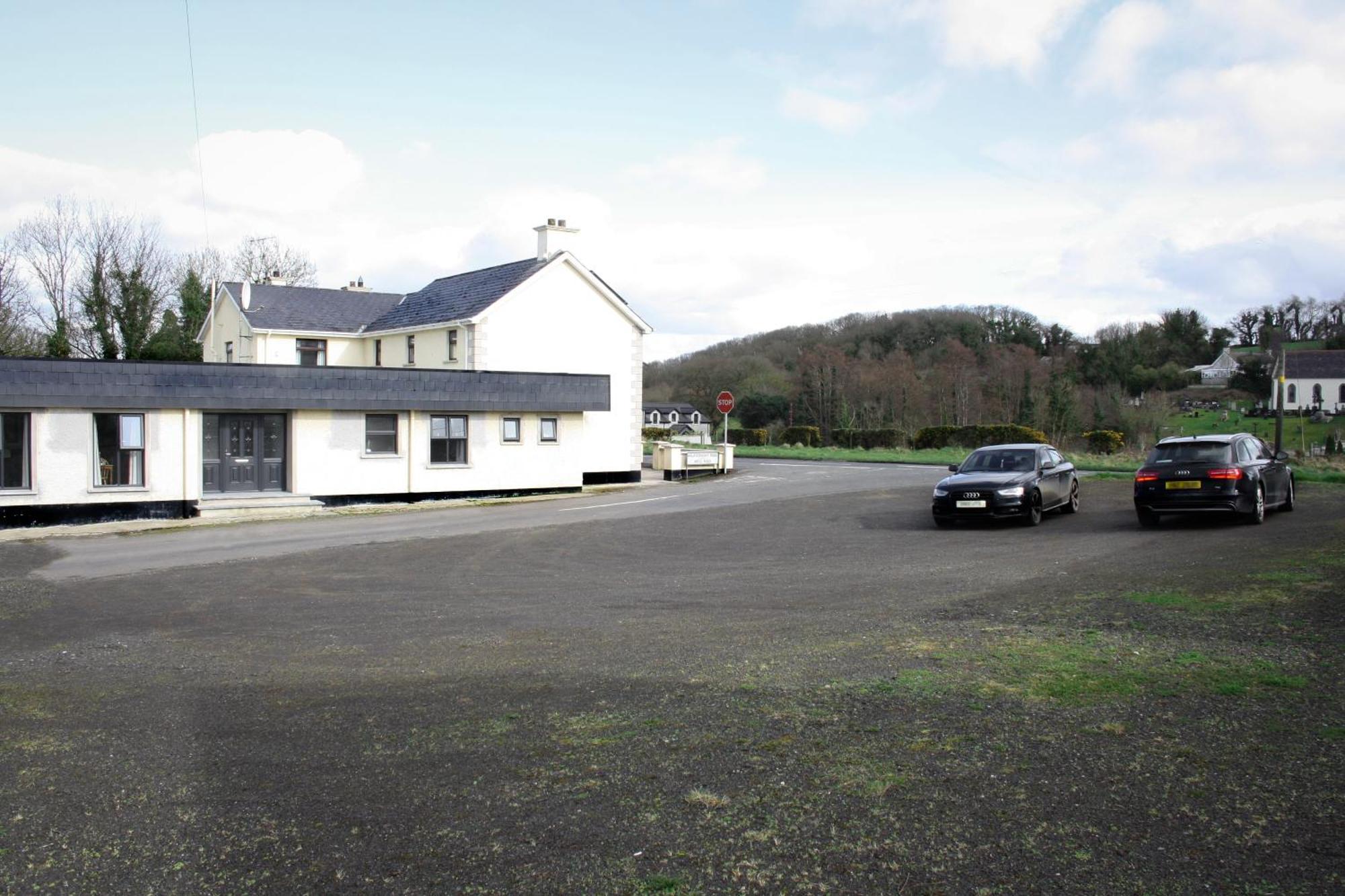 The Coach Inn Strabane Exteriér fotografie